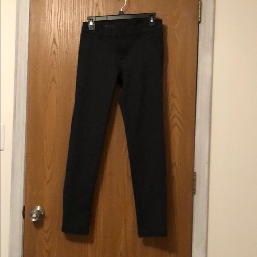 Skinny, grey chevron stretchy dress pants